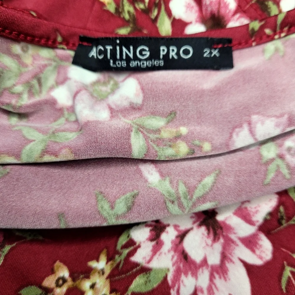 Acting Pro Burgundy Floral V-Neck Tie Sleeve Blouse - Picture 5 of 7